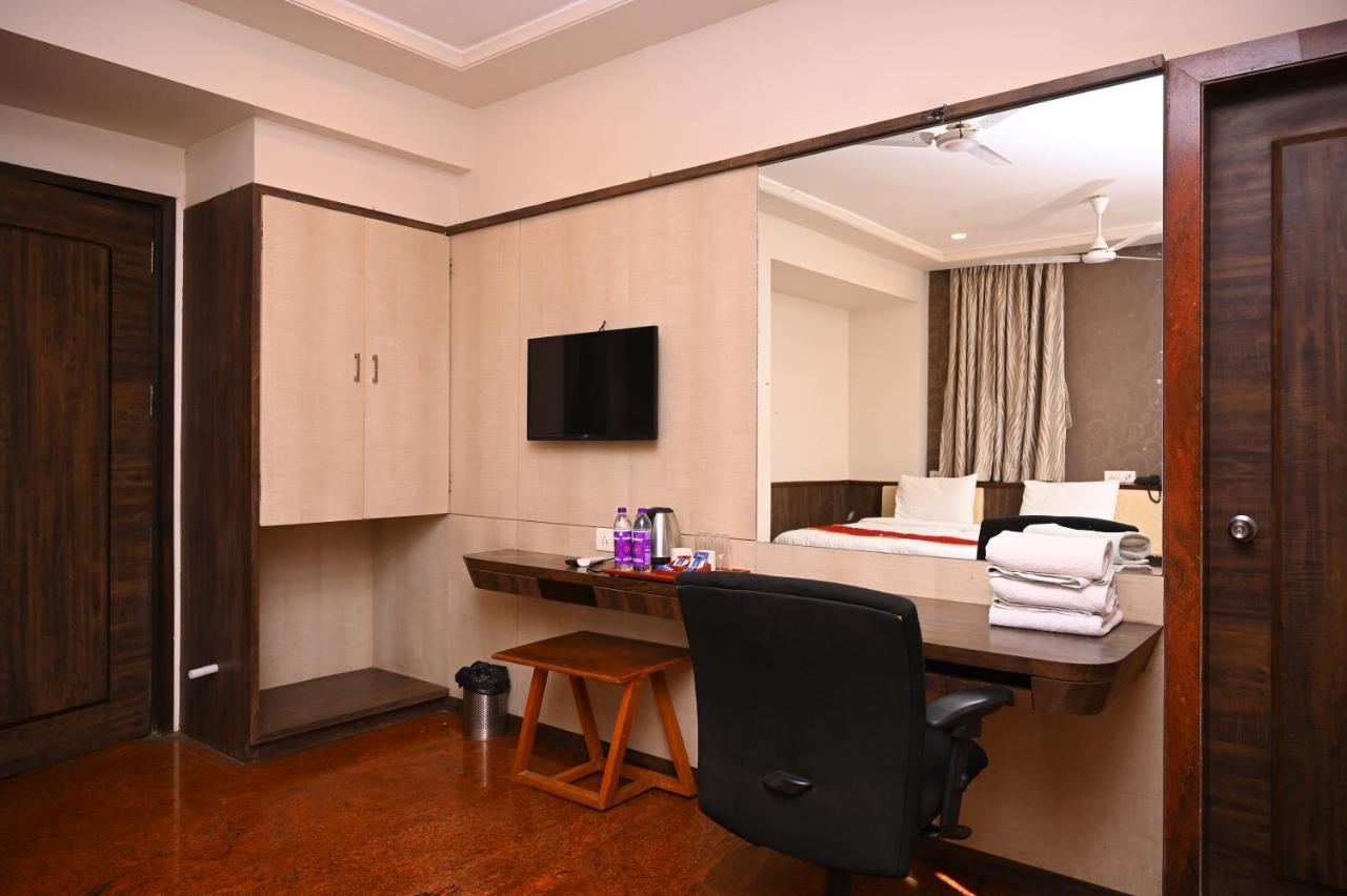Hotel Center Point Solapur Exterior photo