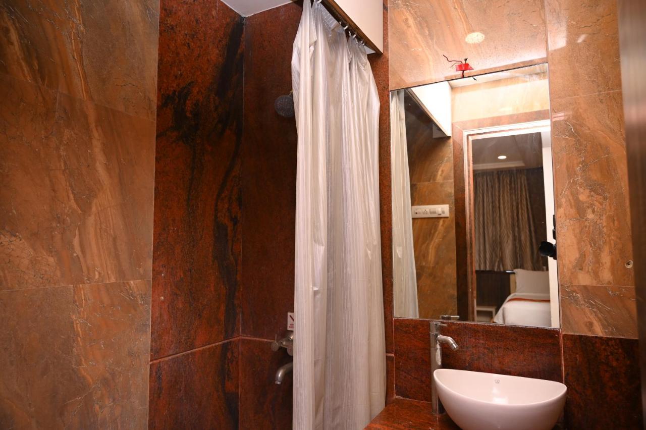 Hotel Center Point Solapur Exterior photo